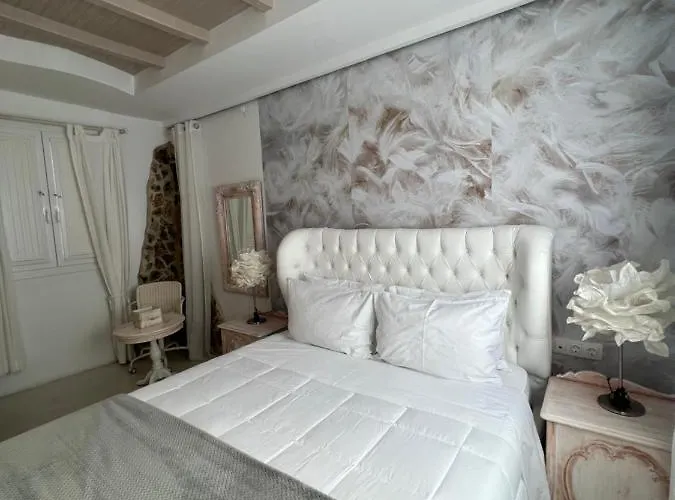 Almyra * אורנוס